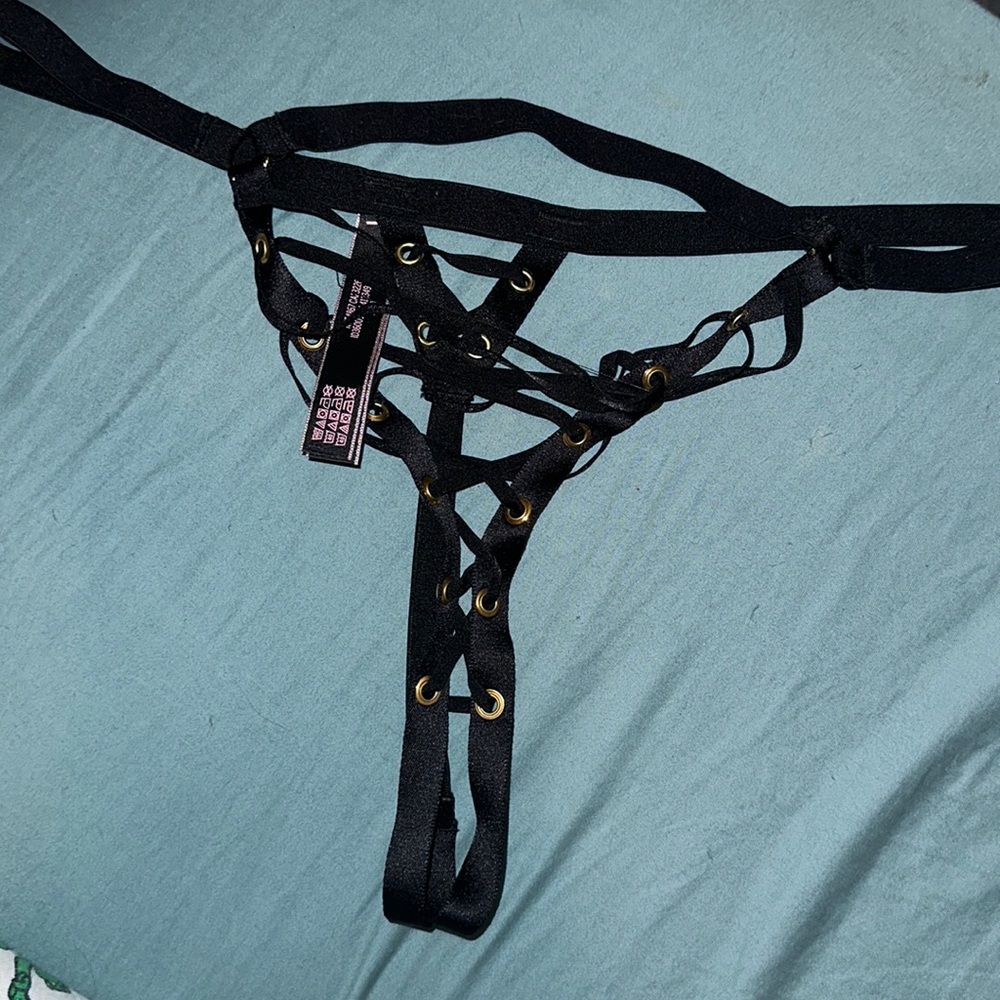 Victorias Secret V String